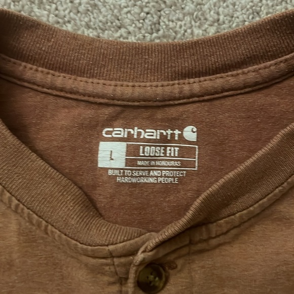 Carhartt loose fit work shirt. - Picture 2 of 3
